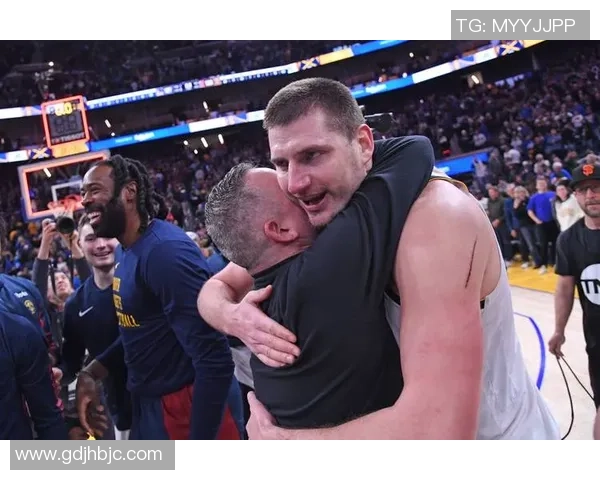 美记看好新季掘金夺冠约基奇MVP文班DPOY阿门最快进步球员