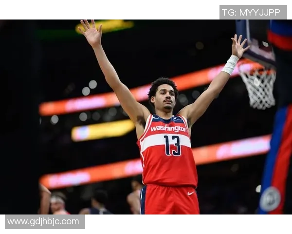 普尔半场砍下15分2助攻0失误 正负值+17领衔全场展现超强表现